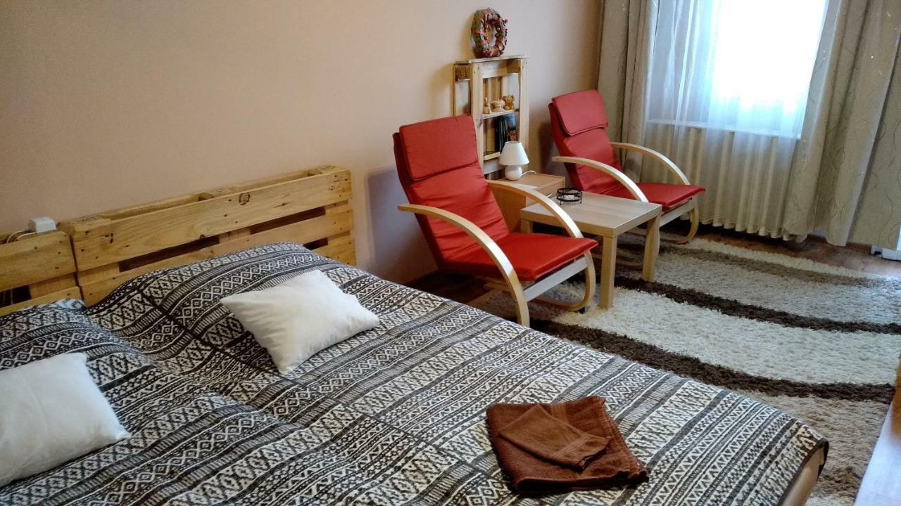 Gesztenyes Apartman Miskolc Exterior foto